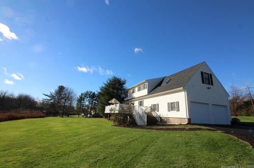 46 Branford Rd, Wallingford, CT 06492-2712