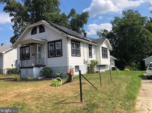 308 3rd Ave, Runnemede, NJ 08078-1621