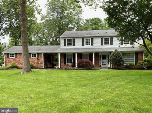 181 Steeplechase Dr, Media, PA 19063-1954