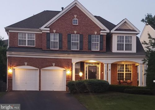 13584 Dodsworth Dr, Bristow, VA 20136-5768