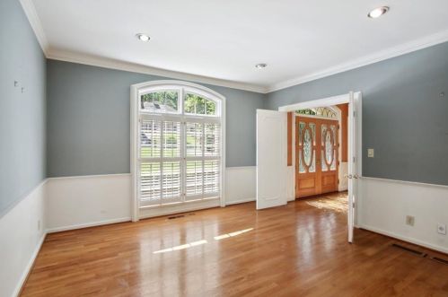 3332 Grant Valley Rd, Atlanta, GA 30305-1109
