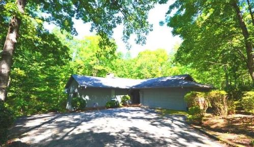 22 Birch Ln, Columbus, NC 28722-9420