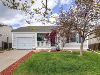 4931 Jasper St, Denver, CO 80239-5639