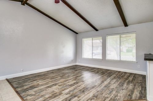 2109 Cedarcrest Dr, Carrollton TX  75007-5765 exterior