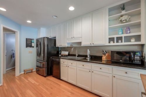 405 Bainbridge Dr, Atlanta GA  30327-4272 exterior