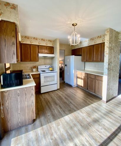 7376 Buchanan St, Gary IN 46410-4655 exterior