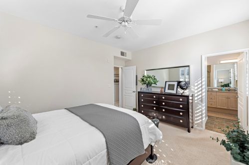2365 Watermarke Pl, Irvine CA  92612-7695 exterior