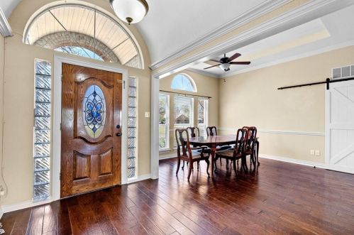 211 Cedarcrest Ln, Lewisville, TX 75077-8440