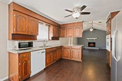 5625 Woodway Dr, Fort Worth TX  76133-2959 exterior