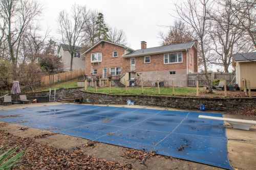 309 Compton Hills Dr, Cincinnati OH  45215-4118 exterior