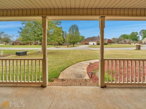 202 Jubilee Cir, Bonaire, GA 31005-4002