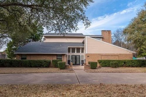 400 Robin Rd, Cedar Hill, TX 75104-6402