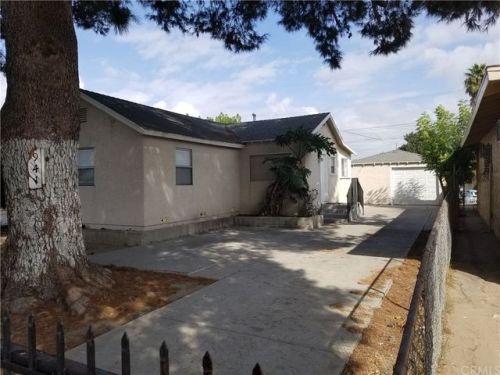 941 133rd St, Compton, CA 90222-2028