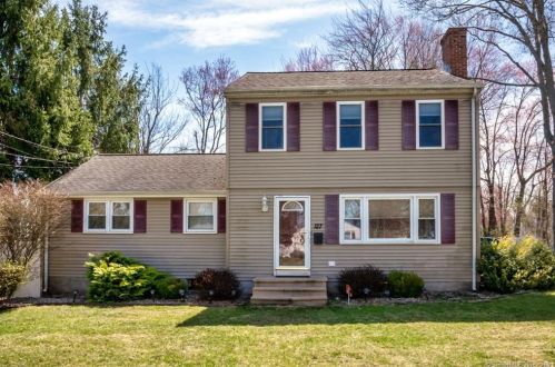 127 Dale Rd, Hartford, CT 06109-3254