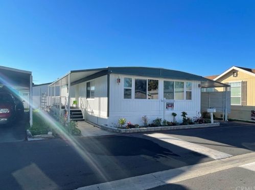 3050 Ball Rd, Anaheim CA  92804-3876 exterior