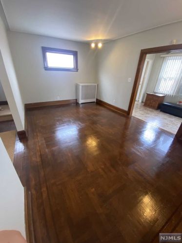418 Greenmount Ave, Cliffside Park, NJ 07010-1634