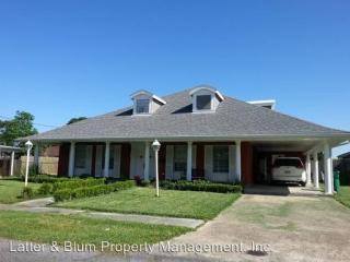 1701 Live Oak St, Metairie LA  70005-1024 exterior