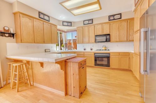 1746 Fir Dr, Los Banos CA 93635-5236 exterior