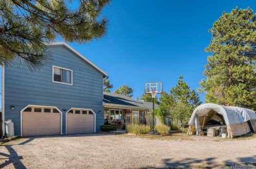 302 Stagecoach Trl, Elizabeth, CO 80107-8538