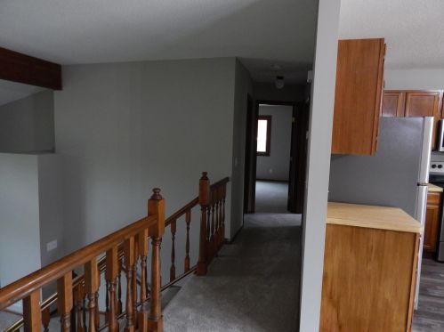 1872 Bear Path Trl, Saint Paul MN  55122-2266 exterior