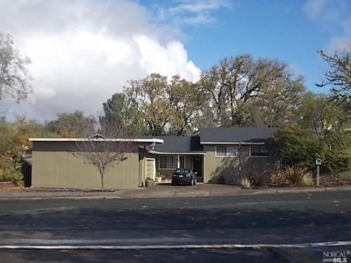 237 Bonnie Ln, Willits, CA 95490-4501