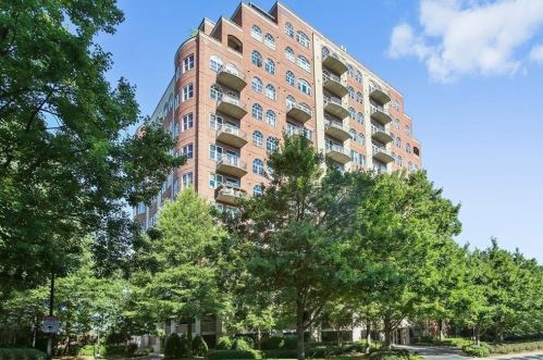 3180 Mathieson Dr, Atlanta GA  30305-1823 exterior