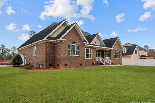 3445 Camberly Dr, Fayetteville, NC 28306-7552