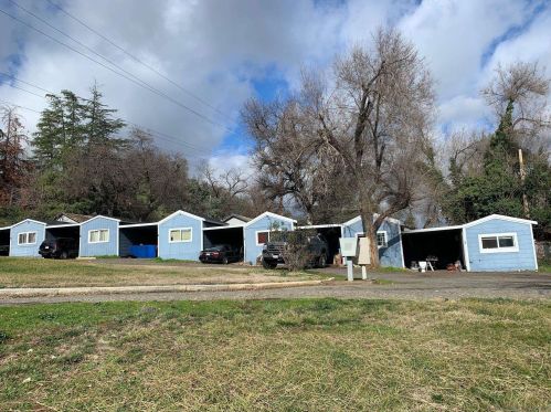 4070 Railroad Ave, Redding, CA 96001-3746