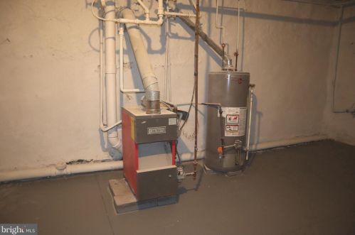 5607 American St, Philadelphia PA  19120-2325 exterior