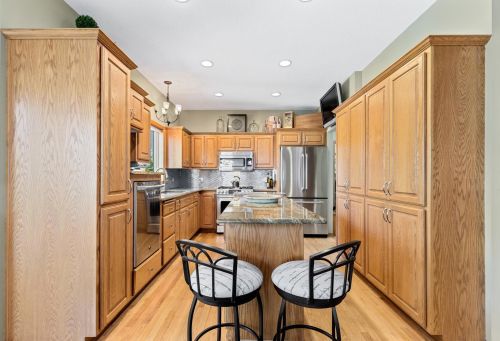 2225 Estates Dr, Saint Paul MN  55122-4032 exterior