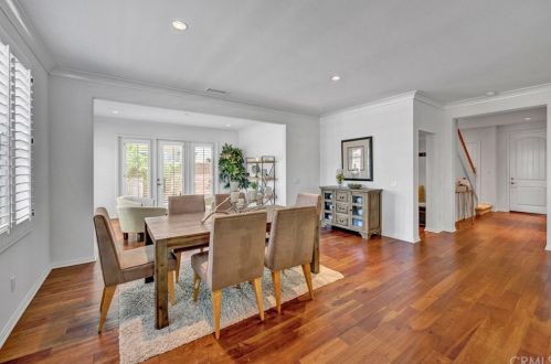 328 Bronze, Irvine CA  92618-1510 exterior