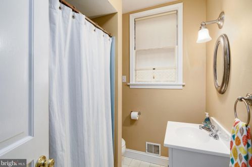 67 Euclid Ave, Haddonfield NJ 08033-2553 exterior