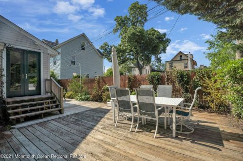 1007 Emory St, Tinton Falls NJ 07712-6026 exterior