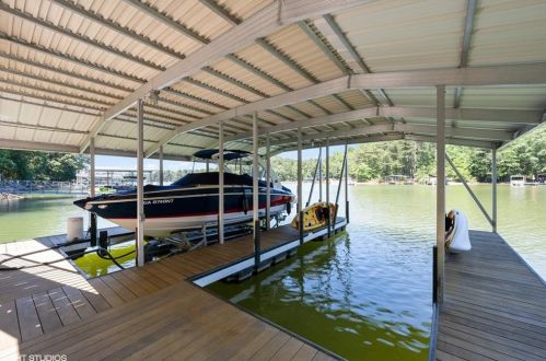 2731 Inglewood Dr, Gainesville, GA 30504-3969