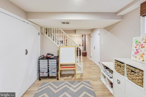 1506 Live Oak Dr, Silver Spring MD 20910-1543 exterior