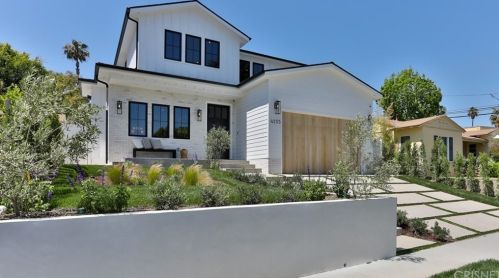 4253 Costello Ave, Van Nuys, CA 91423-4211