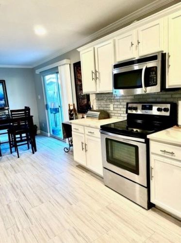 12301 Drummond Dr, Austin TX  78754-6014 exterior