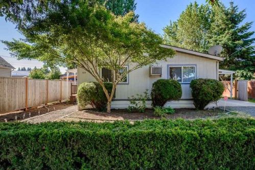 404 Main St, Grand Island OR  97114-9744 exterior