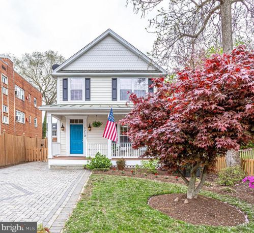 1710 21st Rd, Arlington, VA 22209-1005