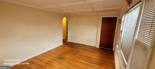 4 Stuart Ter, Town Center, NJ 07052-5718
