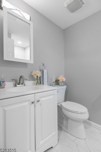 30 Lincoln Trl, Hopatcong NJ  07843-1548 exterior