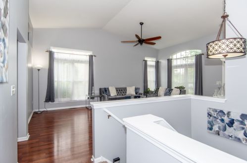 10 Picnic Ct, Lemont IL 60490-6542 exterior