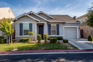 4613 Brianna Way, Fresno, CA 93722-7025