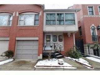 1881 Maud Ave, Chicago, IL 60614-4905