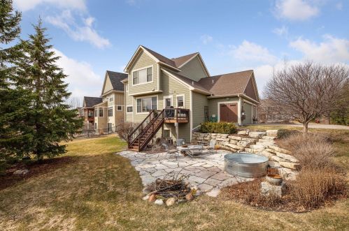 2488 Fieldstone Curv, Saint Paul MN  55129-6209 exterior