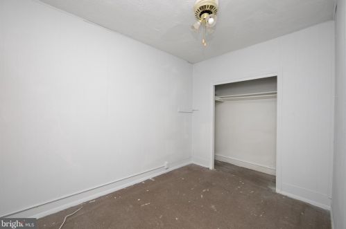 1247 Sheridan St, Camden NJ 08104-3529 exterior