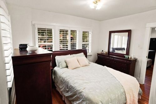 636 Milford St, Glendale CA  91203-1633 exterior