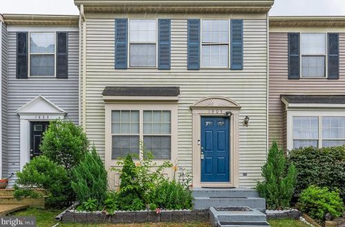 1905 Winslow Ct, Woodbridge, VA 22191-4915