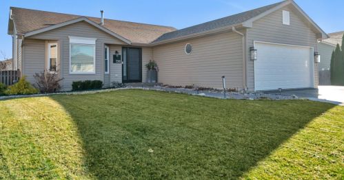 1318 Benham Dr, Joliet, IL 60431-6074