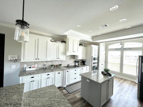 814 Angus Trl, Angleton TX 77515-9833 exterior